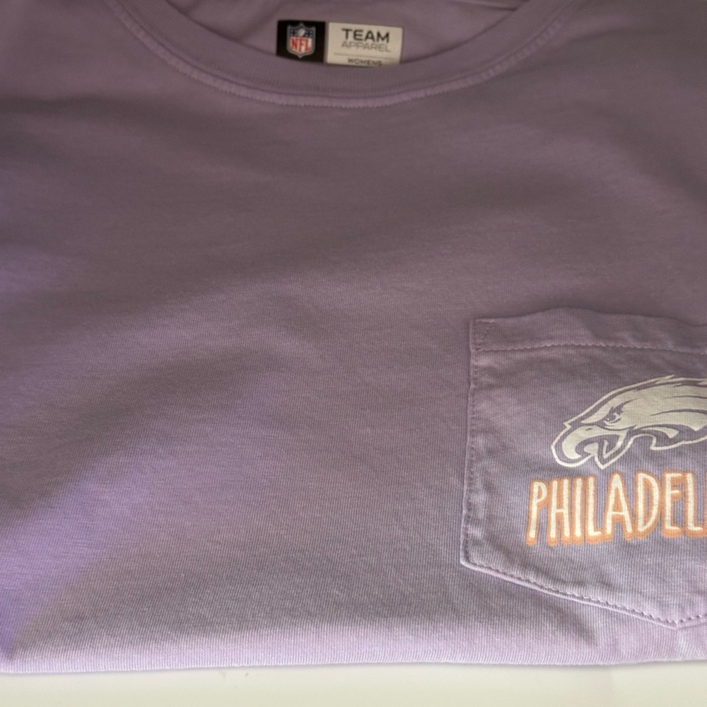 Philadelphia Eagles Purple T-Shirt size L‎ women’s EUC lavender - Picture 6 of 6